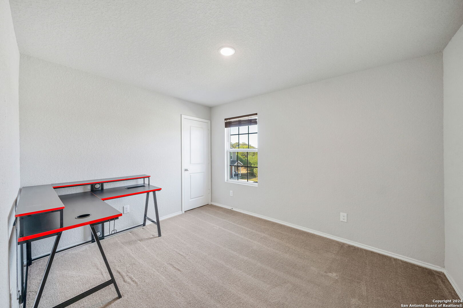 7058 Dominic Valley San Antonio TX 78242