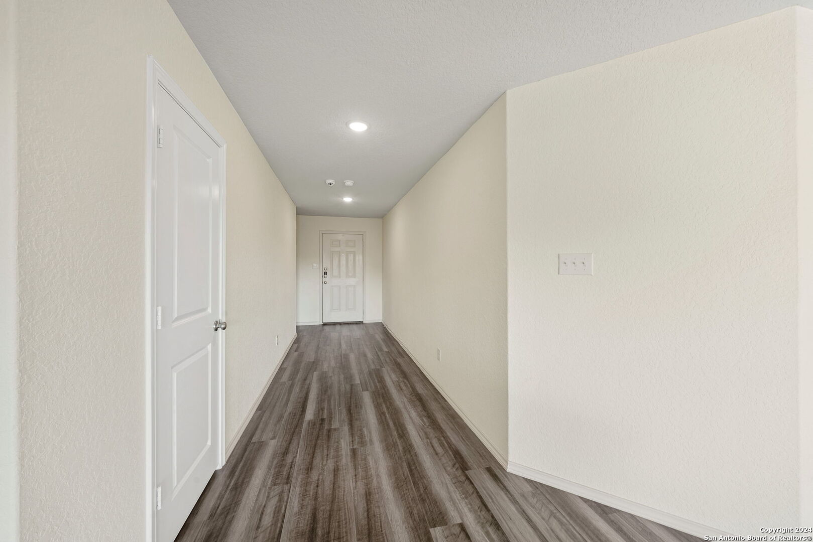 7058 Dominic Valley San Antonio TX 78242