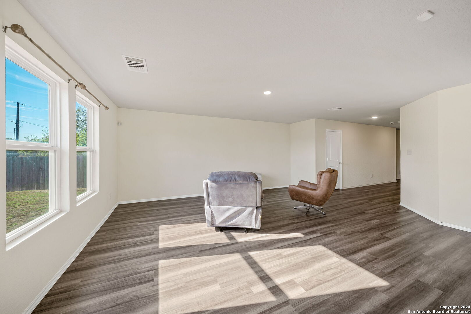 7058 Dominic Valley San Antonio TX 78242
