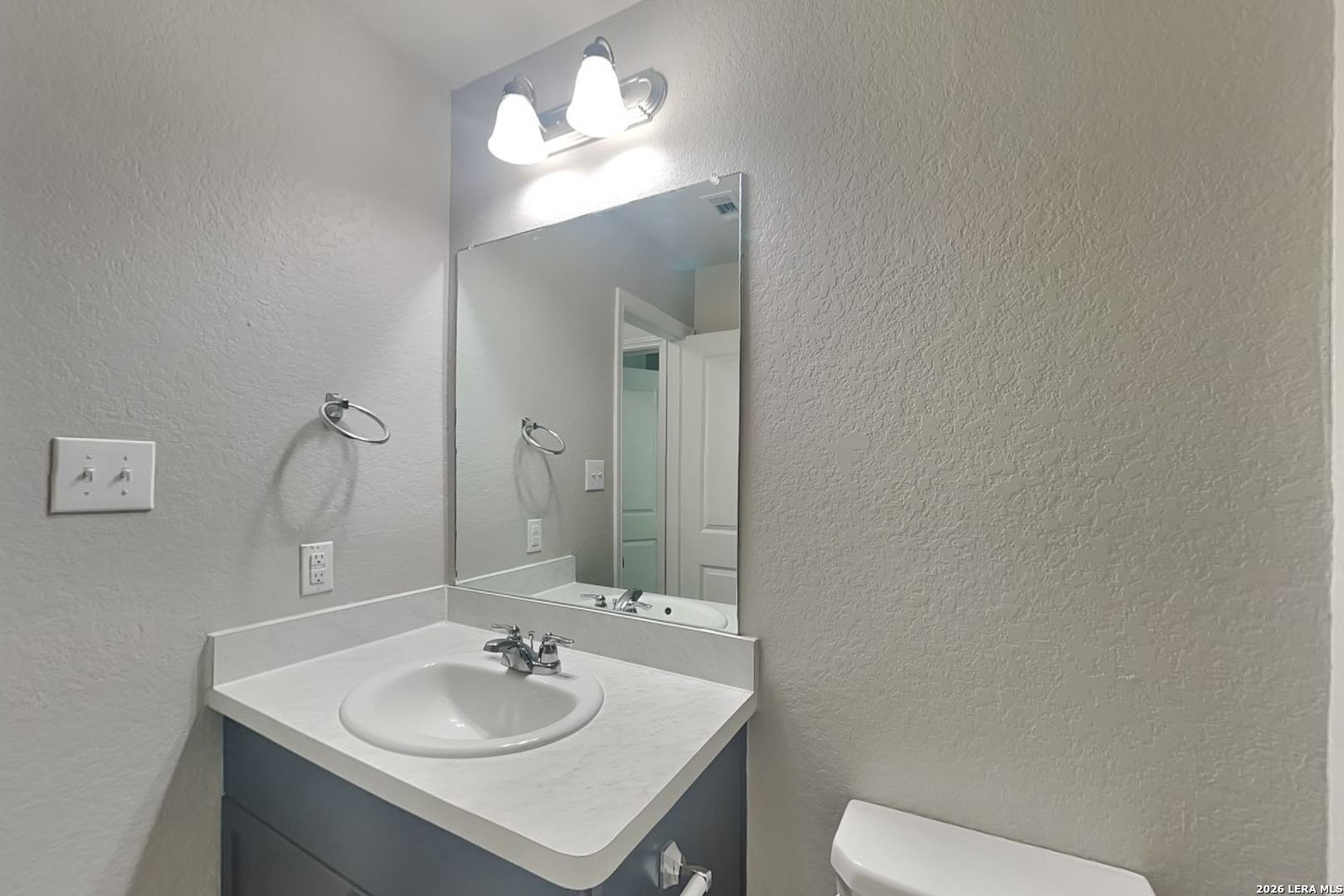 5306 Everett Loop Converse TX 78109