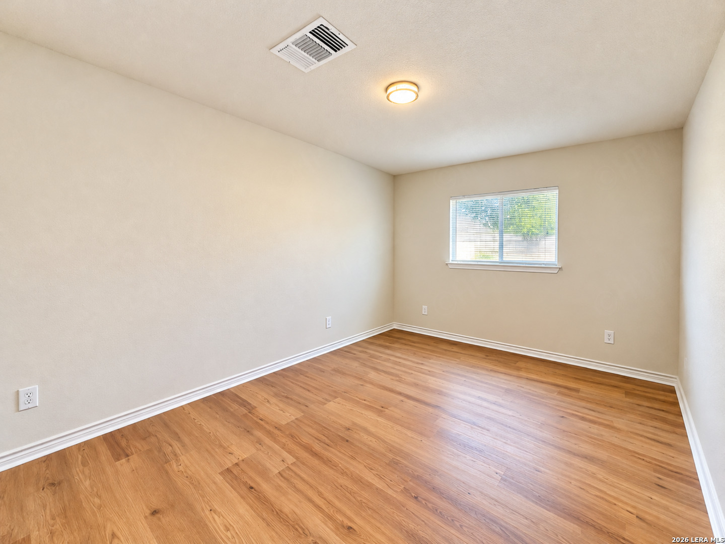 8802 New World San Antonio TX 78239