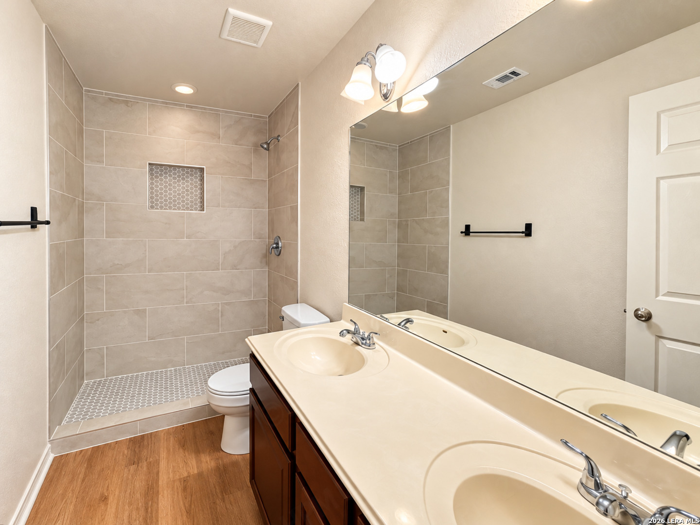 8802 New World San Antonio TX 78239