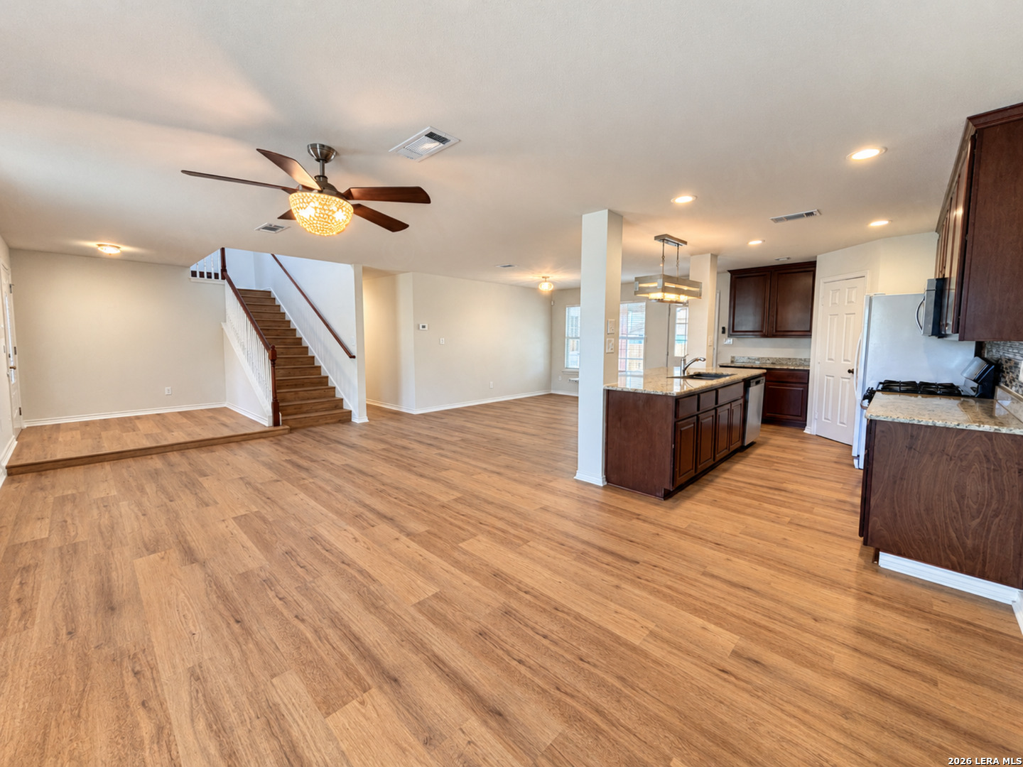 8802 New World San Antonio TX 78239
