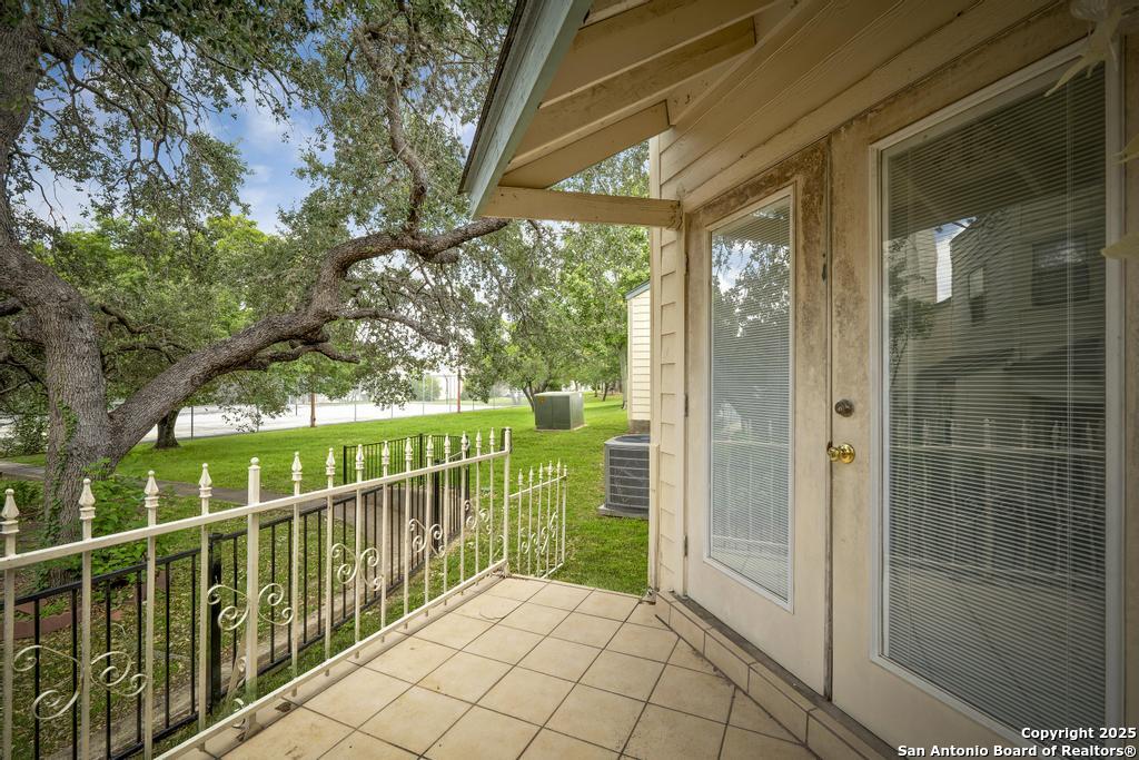 8421 Echo Creek Lane San Antonio TX 78240
