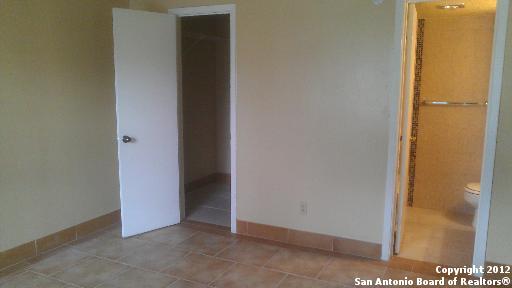 5806 Shadow Glen San Antonio TX 78240