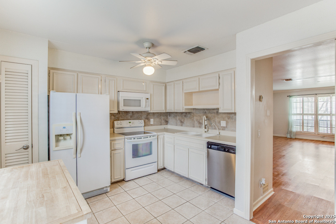 165 W Rampart Drive San Antonio TX 78216