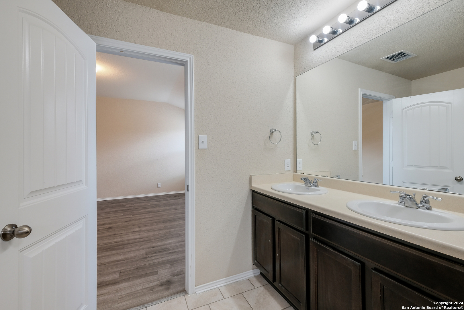 2914 Sunset Bend San Antonio TX 78244