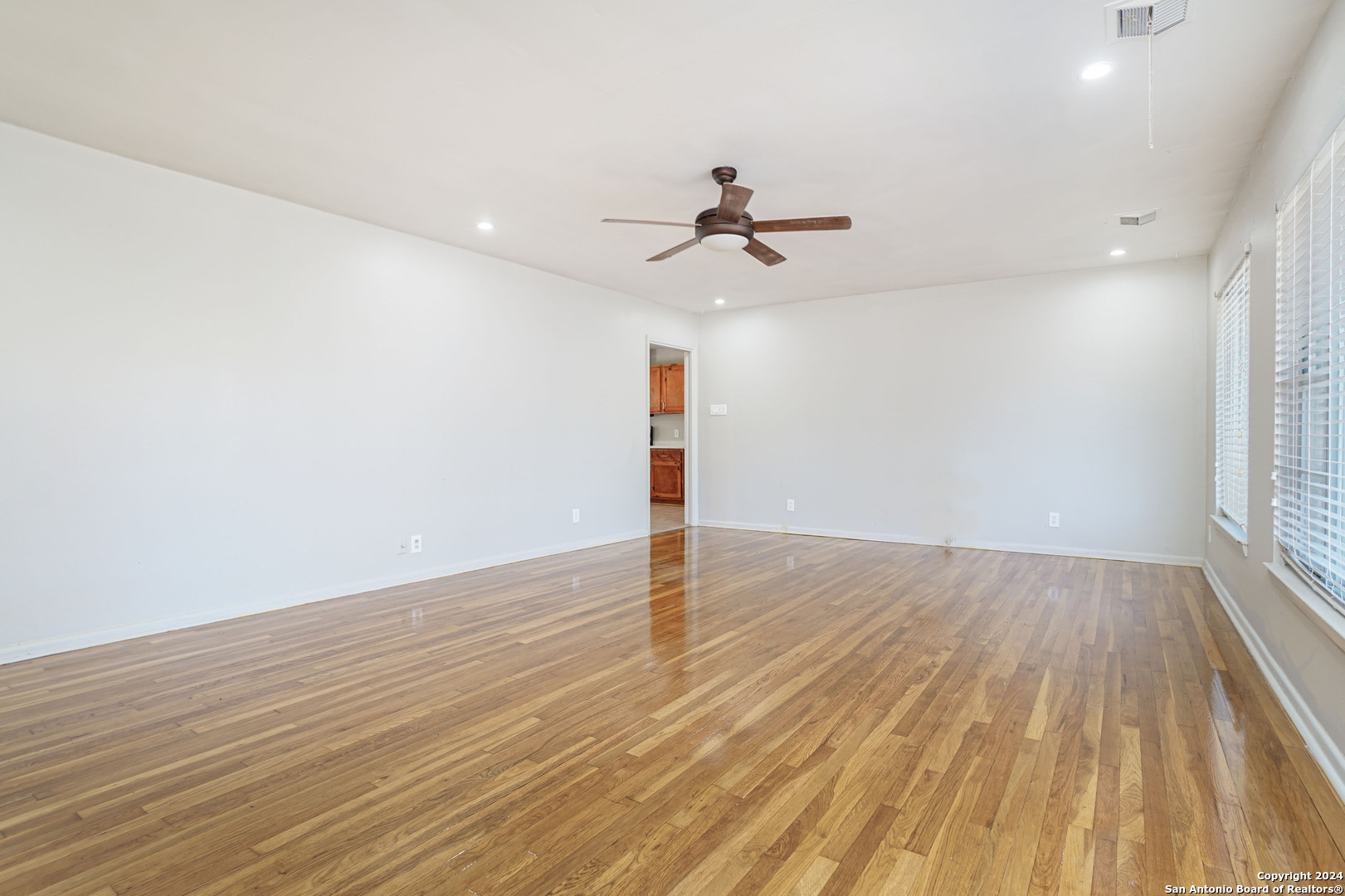 56 Ewing Place San Antonio TX 78201