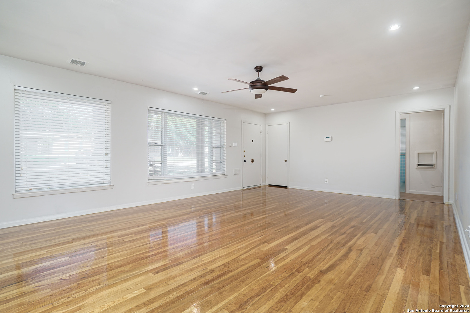 56 Ewing Place San Antonio TX 78201