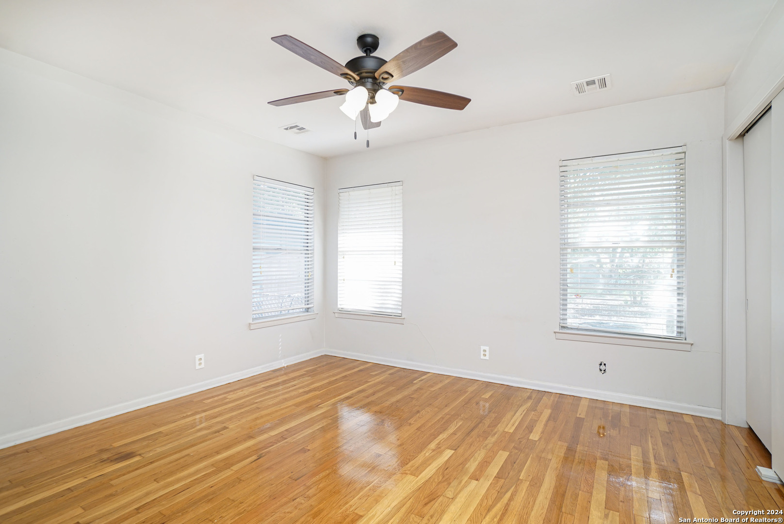 56 Ewing Place San Antonio TX 78201