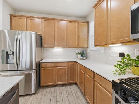 10823 Lone Ranger San Antonio TX 78254
