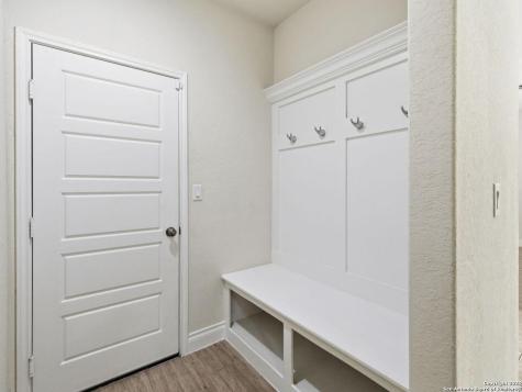 10823 Lone Ranger San Antonio TX 78254