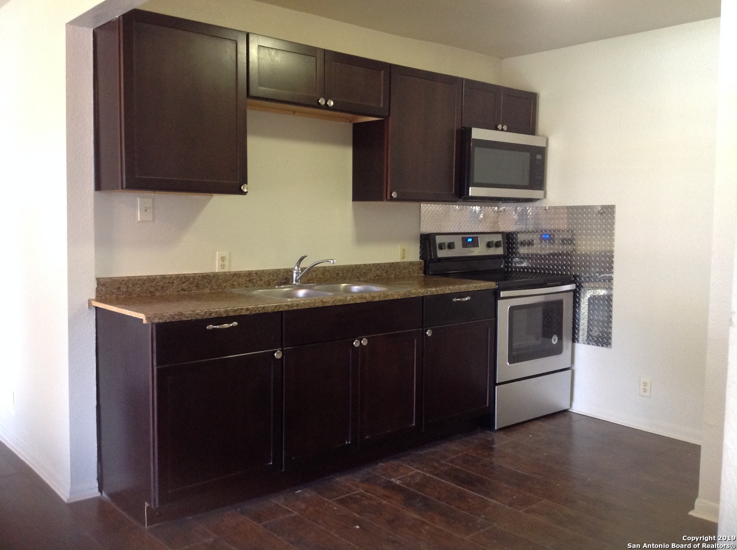 206 Hub Avenue San Antonio TX 78220