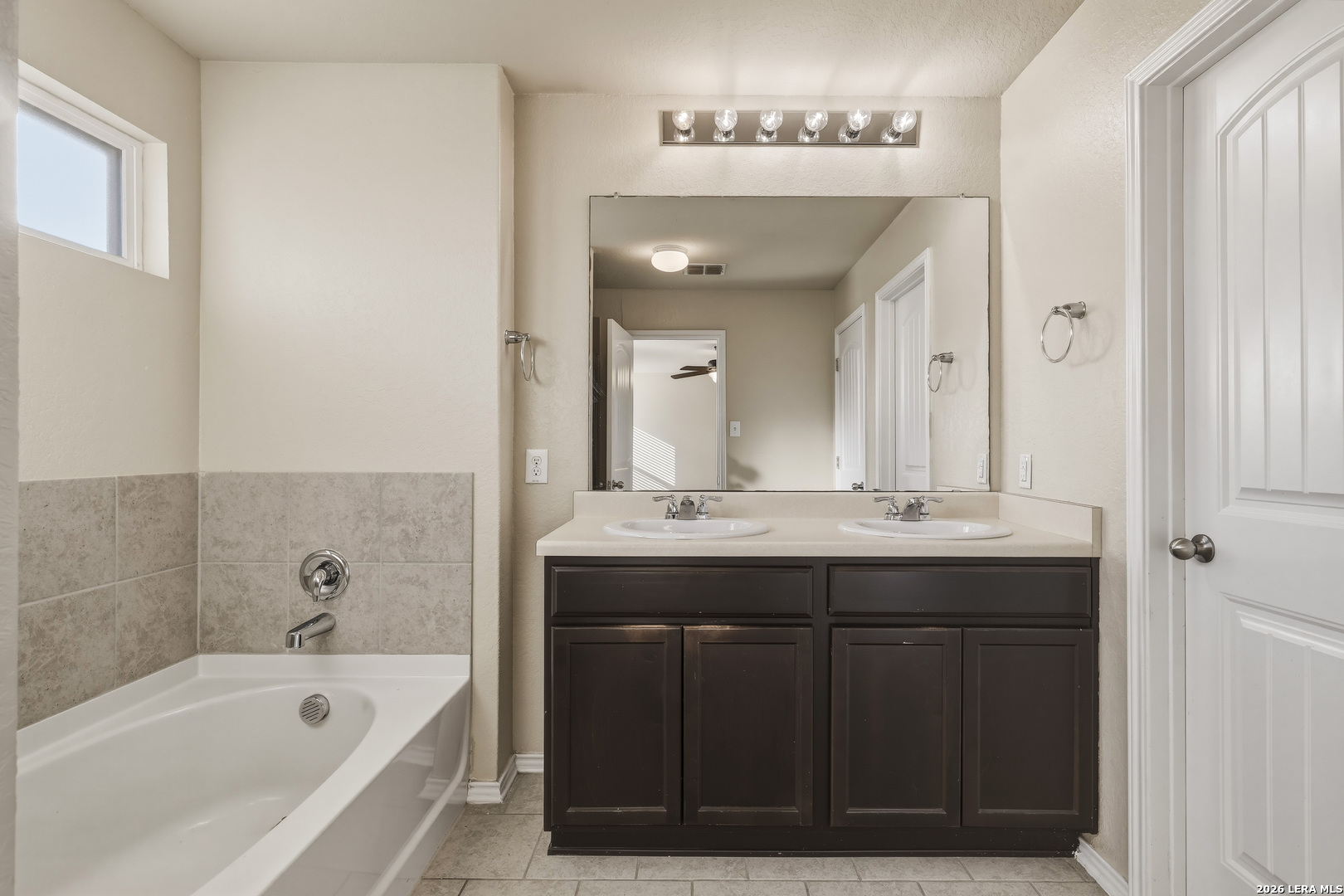 8810 Double Oak San Antonio TX 78254