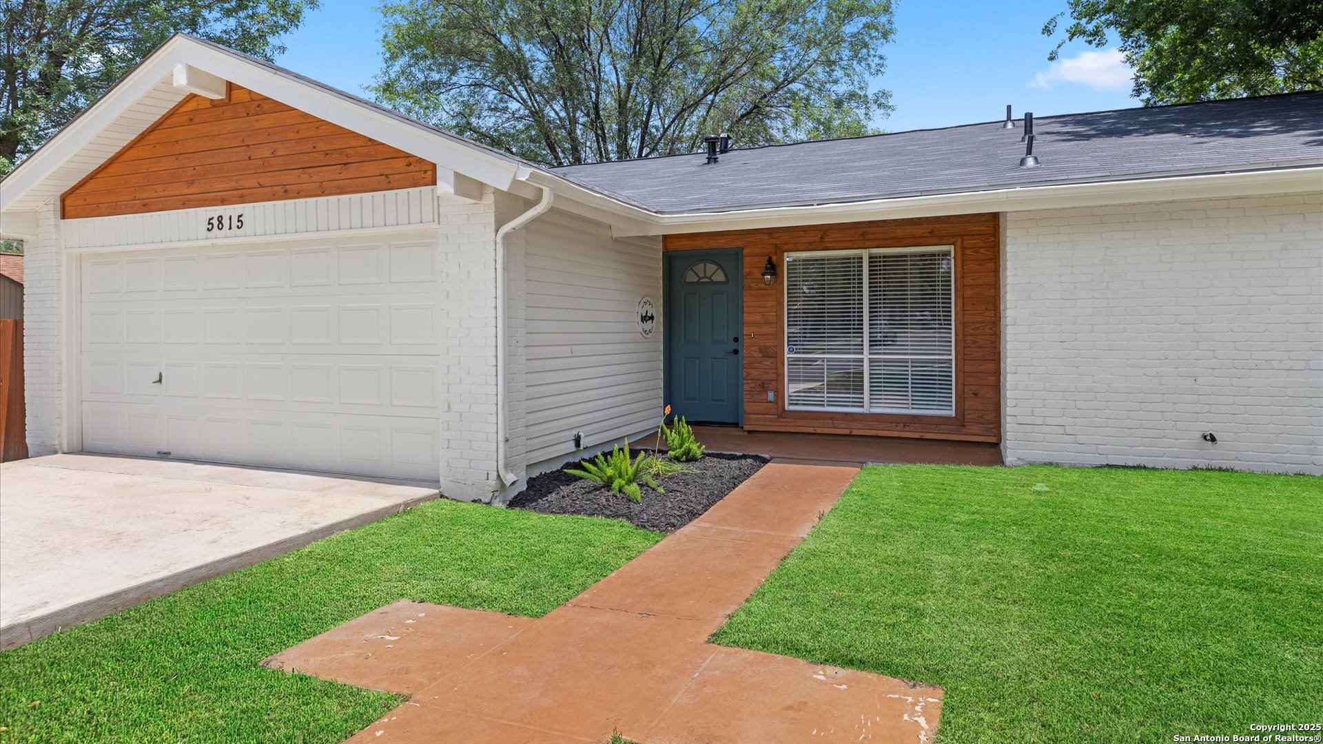 5815 Freemans Farm Street San Antonio TX 78233