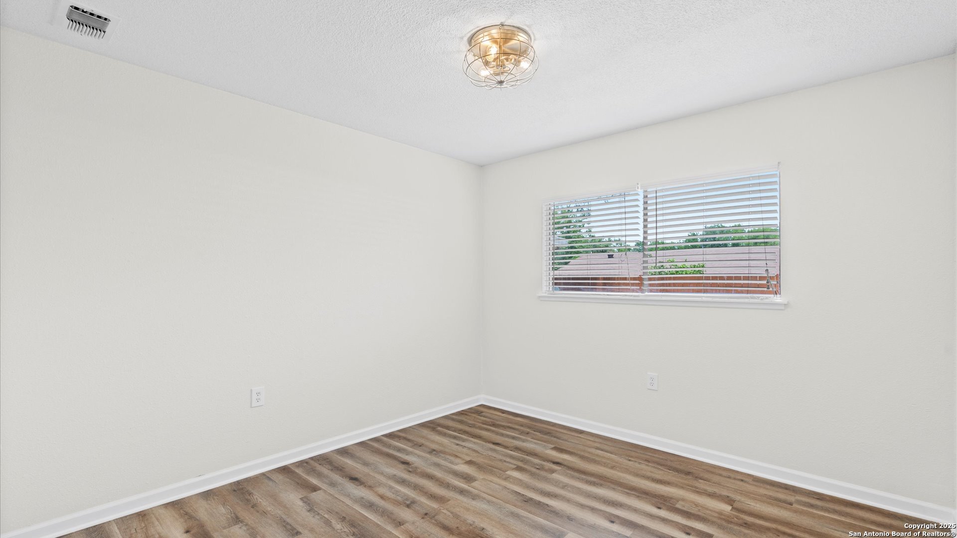 5815 Freemans Farm Street San Antonio TX 78233