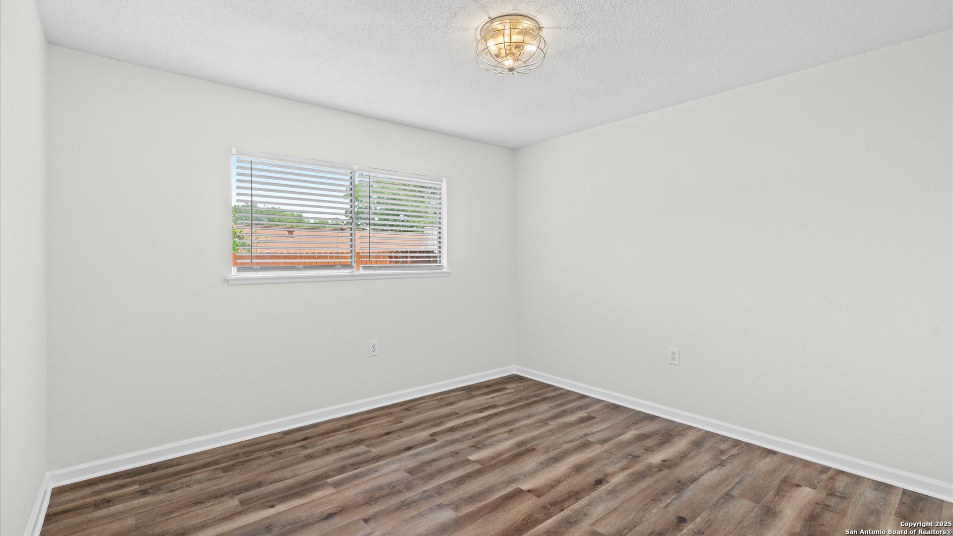 5815 Freemans Farm Street San Antonio TX 78233