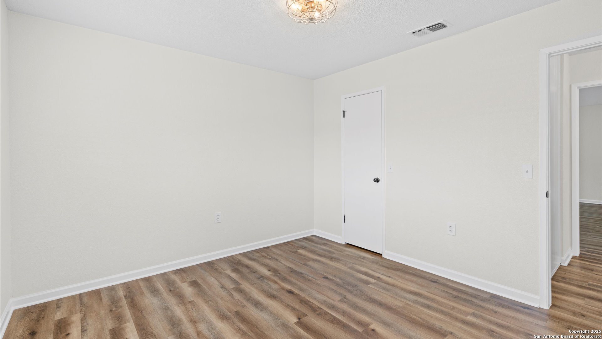 5815 Freemans Farm Street San Antonio TX 78233