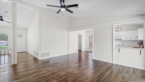 5815 Freemans Farm Street San Antonio TX 78233