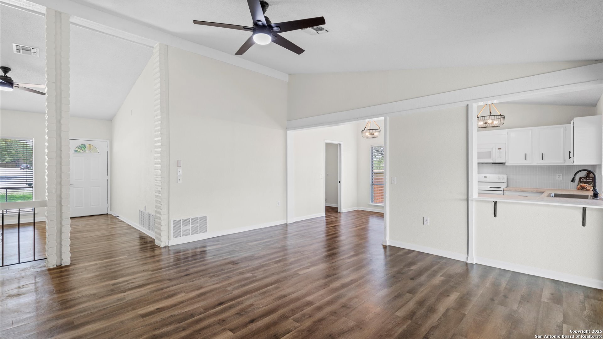 5815 Freemans Farm Street San Antonio TX 78233