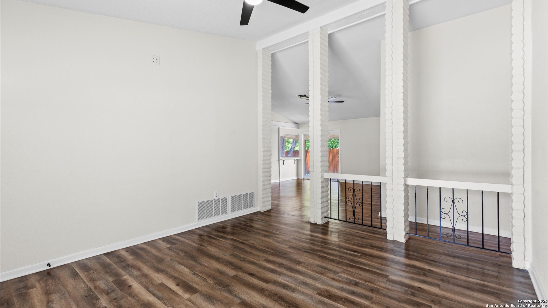 5815 Freemans Farm Street San Antonio TX 78233