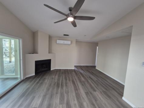 4018 Sunrise Cove San Antonio TX 78244