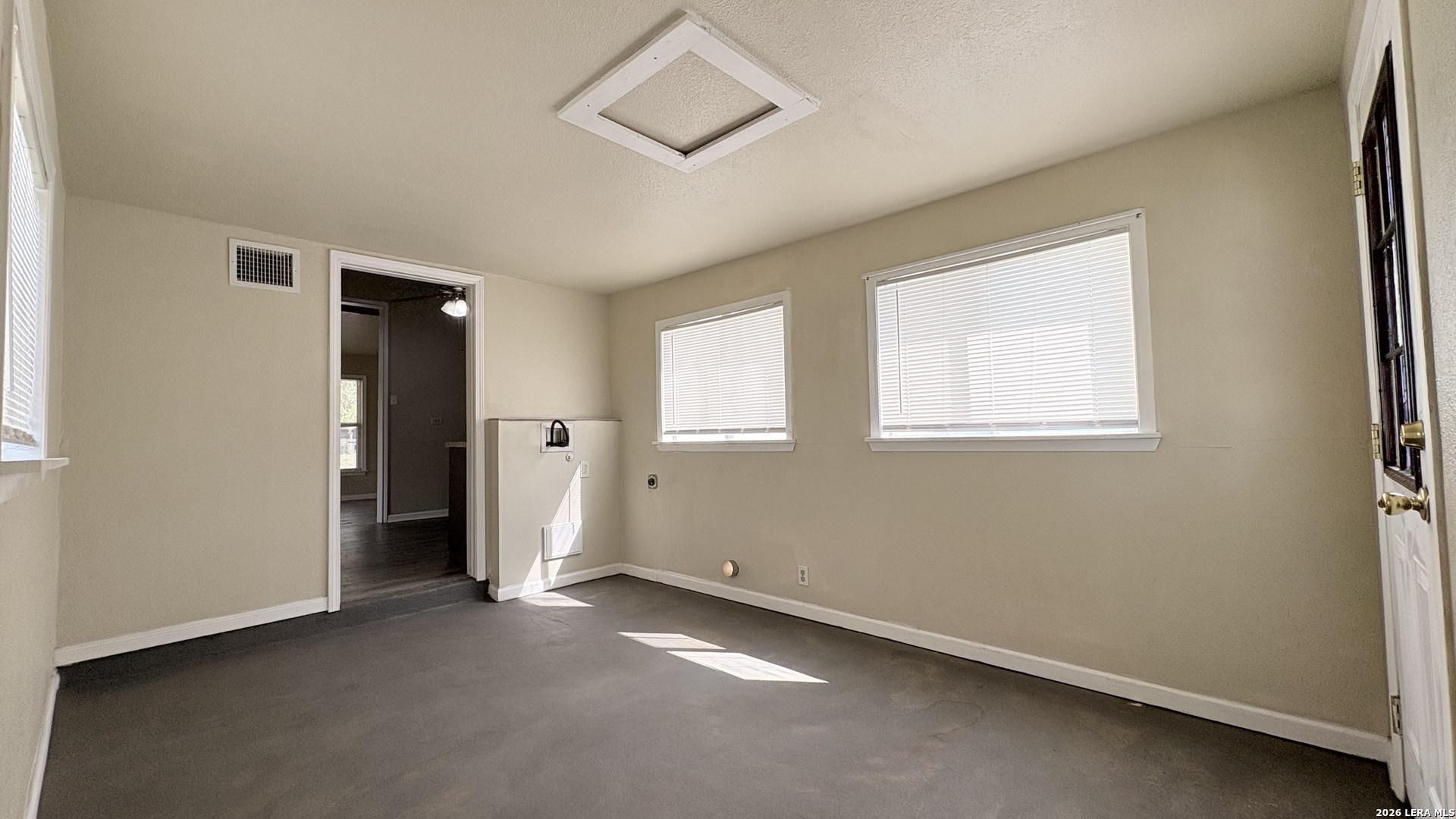 102 Idell Avenue San Antonio TX 78223
