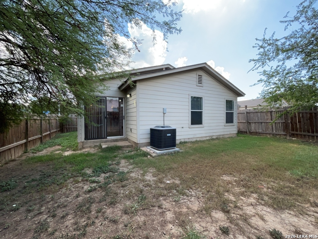 7439 Barrel Stage San Antonio TX 78244