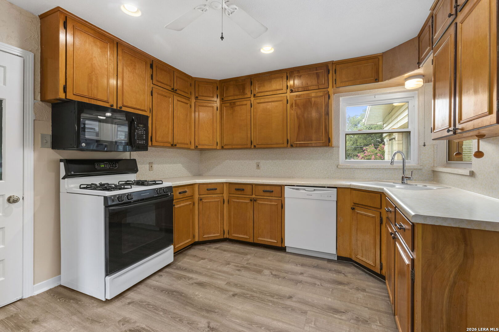 117 Bryker Drive Terrell Hills TX 78209