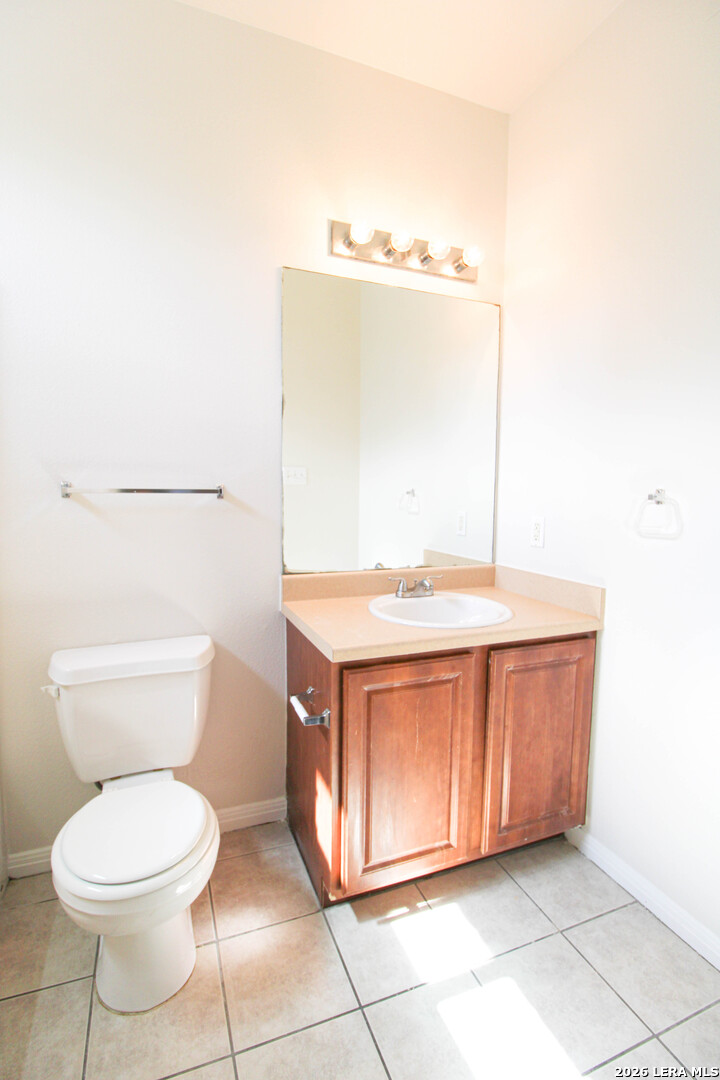 530 Dukeway Universal City TX 78148