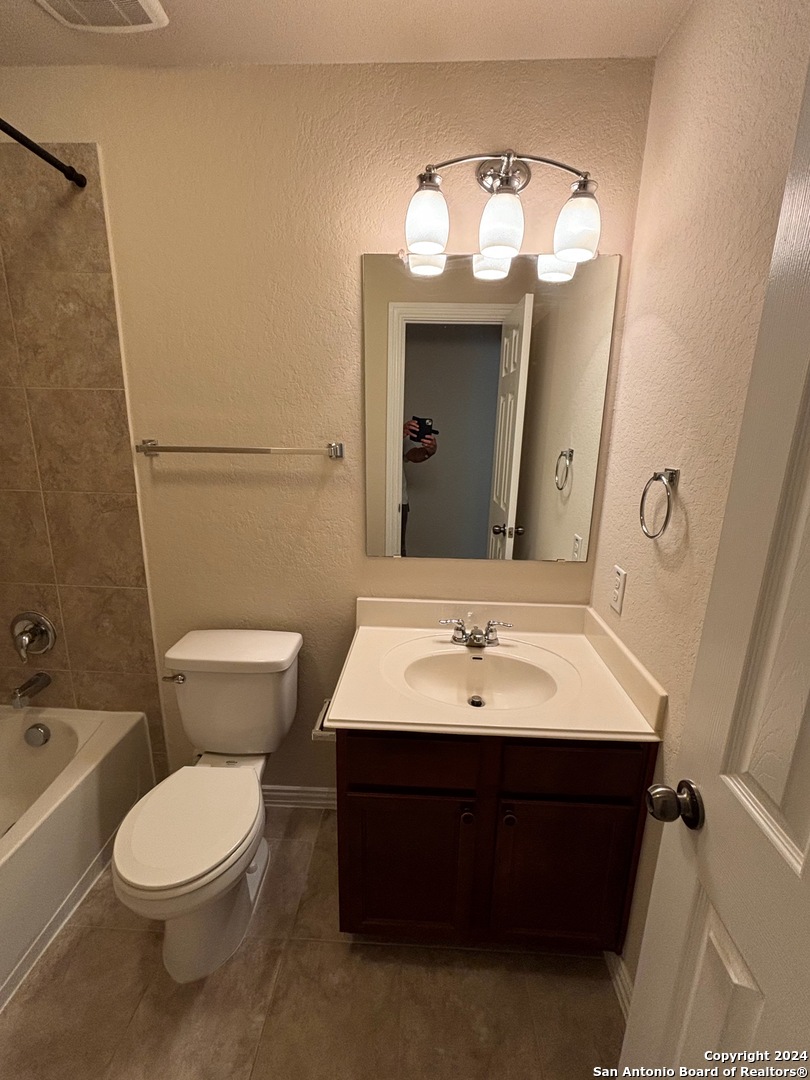 2114 Baltic Stream San Antonio TX 78251