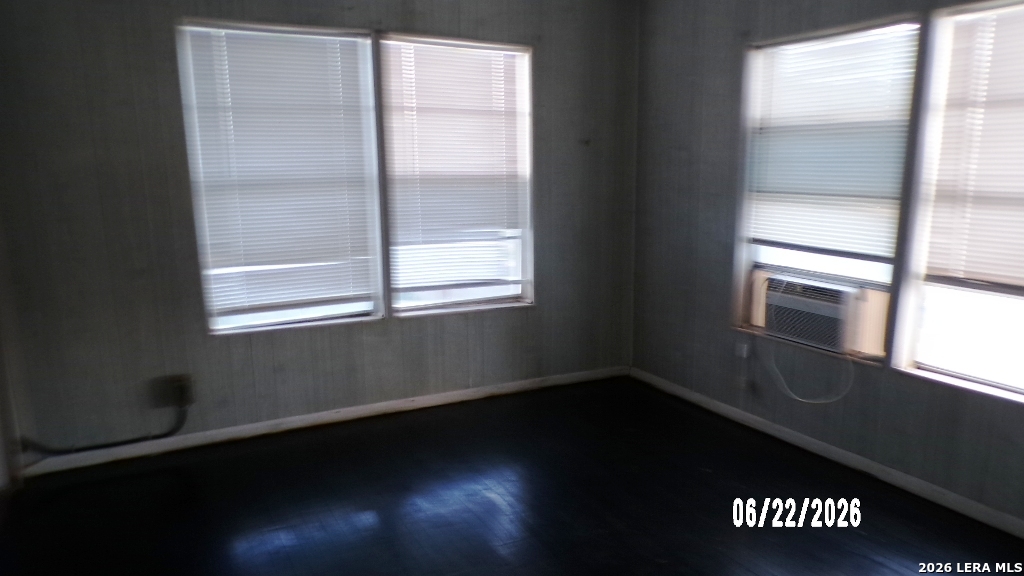 700 N Washington Beeville TX 78102