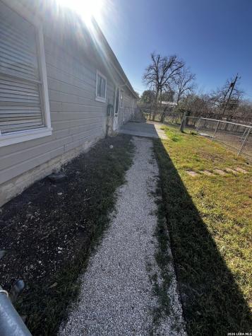 351 Overhill San Antonio TX 78228