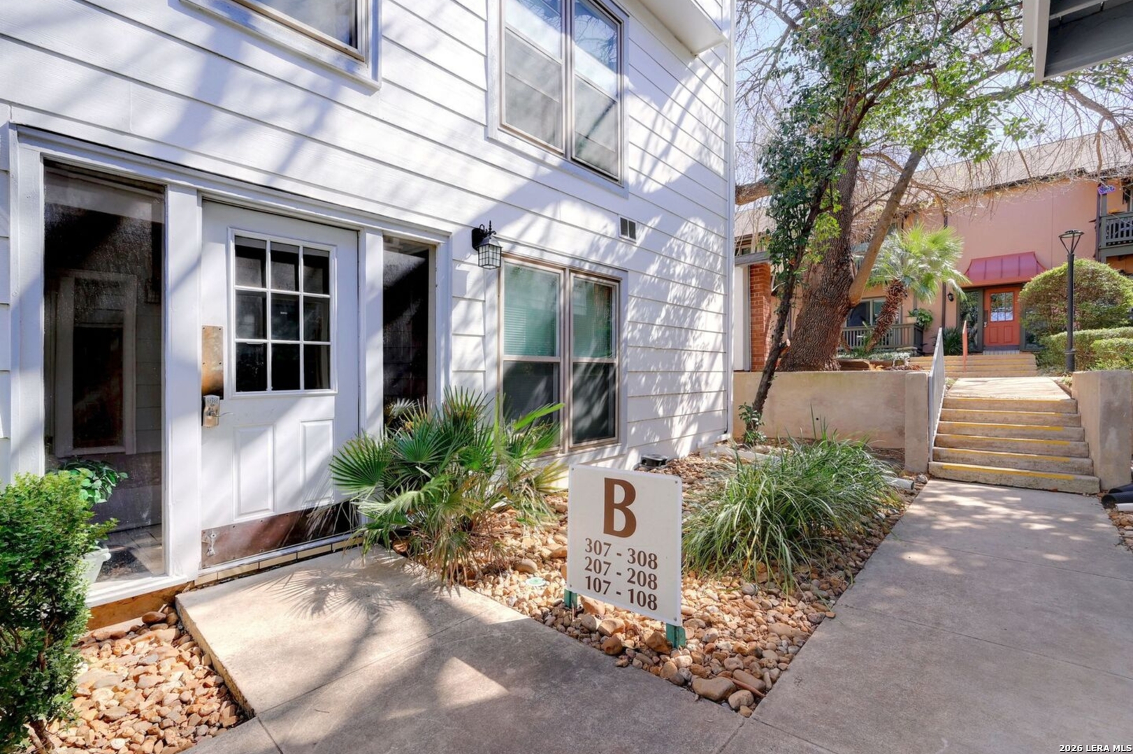 2300 Nacogdoches San Antonio TX 78209