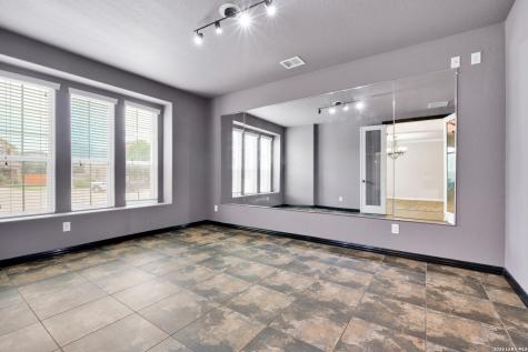 1802 Laivita Mist San Antonio TX 78251