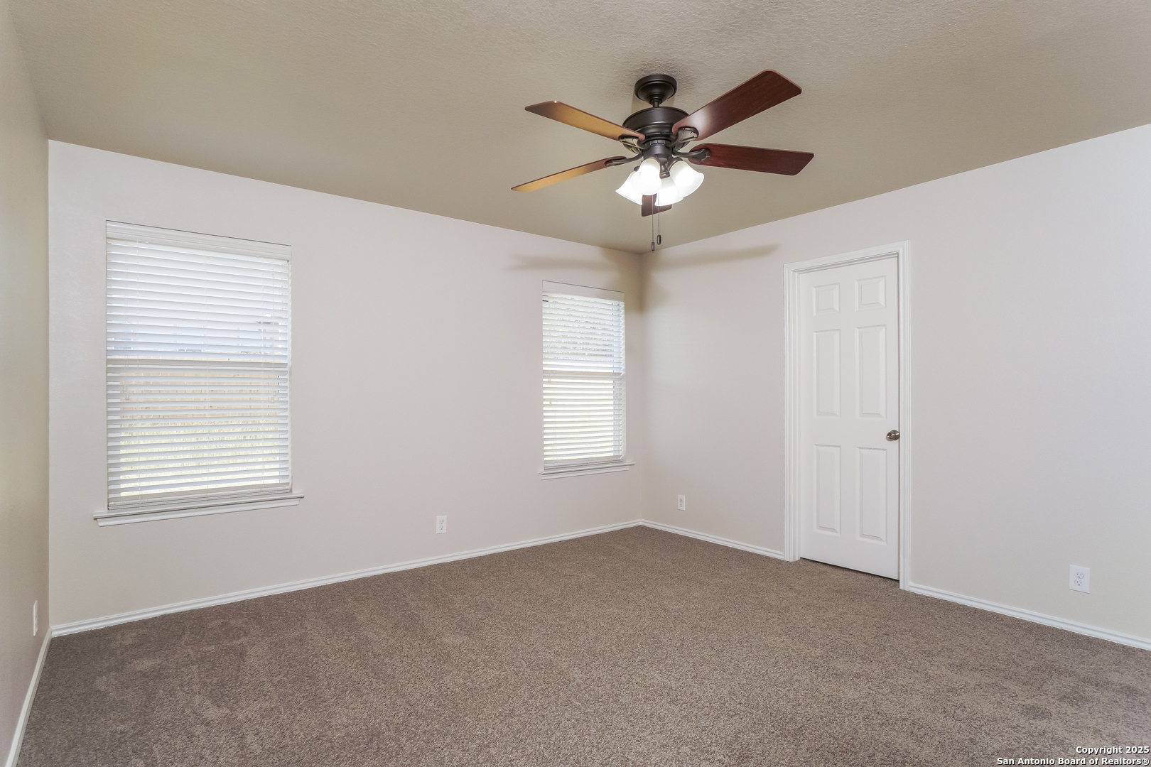 109 Golden Wren San Antonio TX 78253