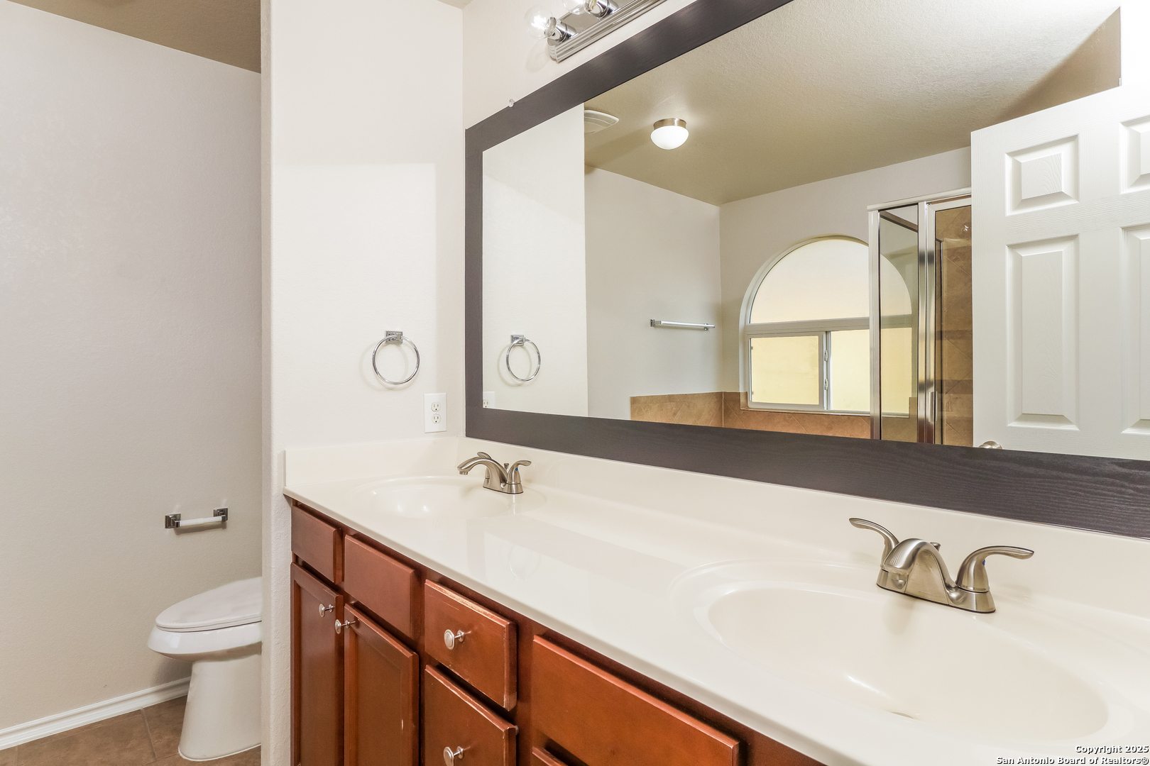 109 Golden Wren San Antonio TX 78253