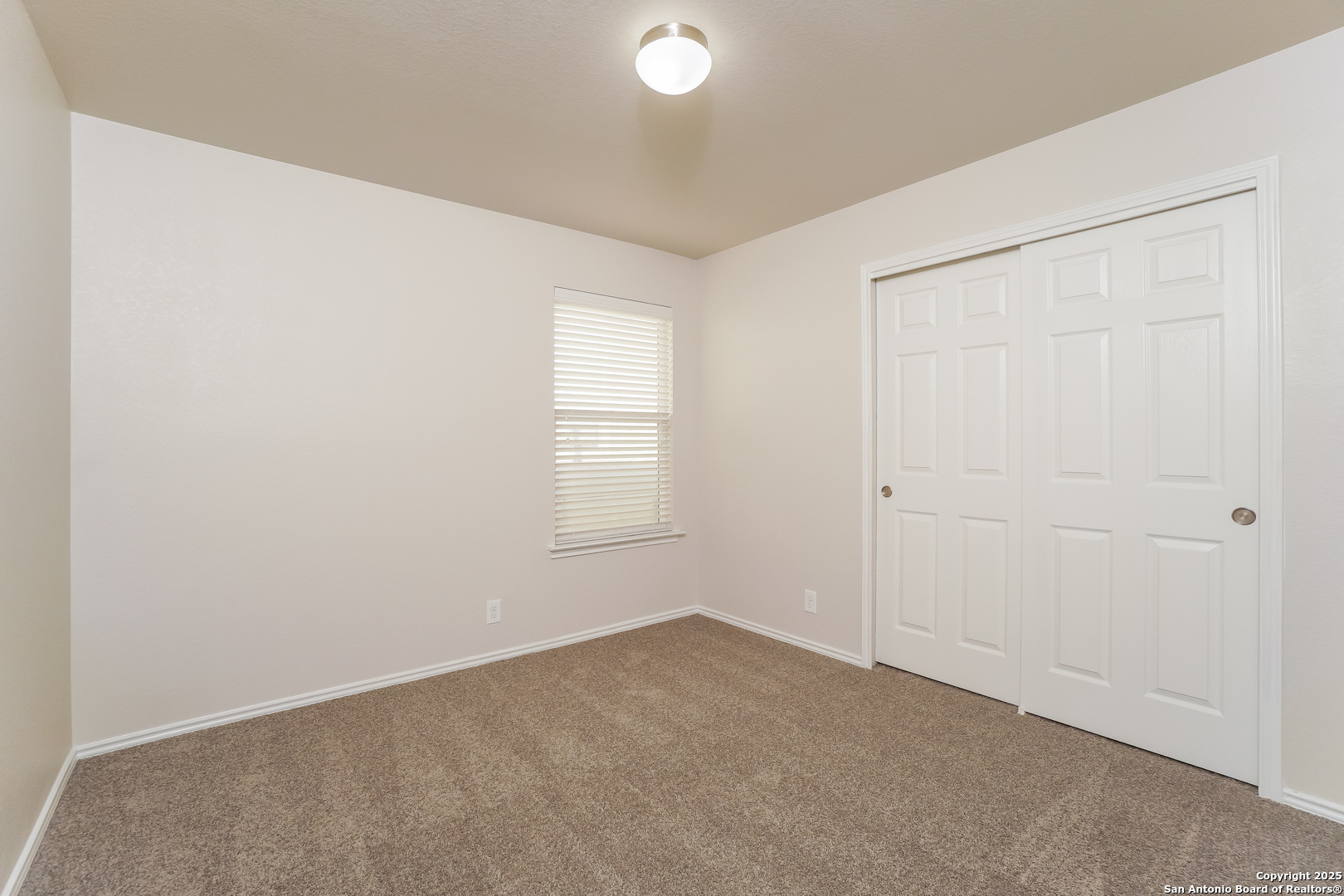 109 Golden Wren San Antonio TX 78253