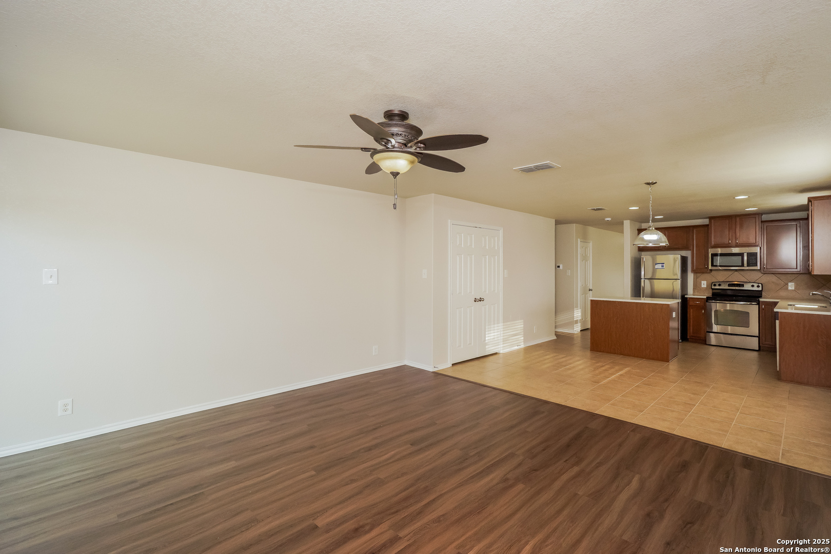 109 Golden Wren San Antonio TX 78253