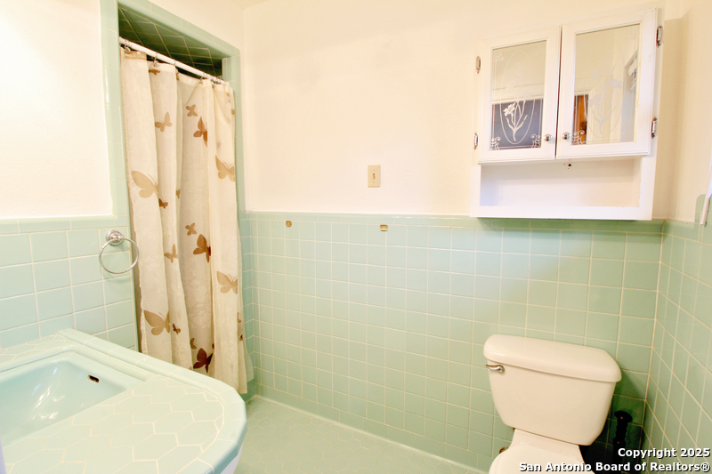 113 Adobe Drive Castle Hills TX 78213