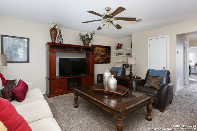 6010 Wood Bayoo San Antonio TX 78249