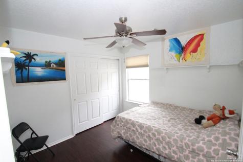 302 Agency Oaks San Antonio TX 78249