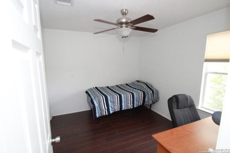 302 Agency Oaks San Antonio TX 78249