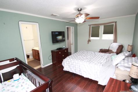 302 Agency Oaks San Antonio TX 78249