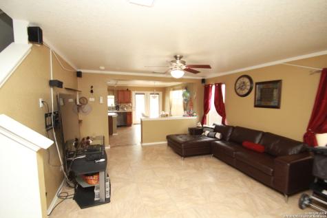 302 Agency Oaks San Antonio TX 78249