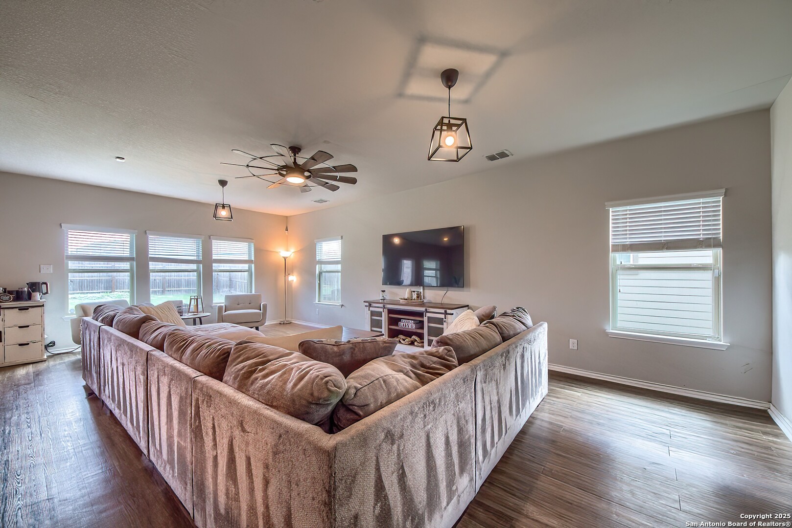 7421 Summer Blossom Court Converse TX 78109