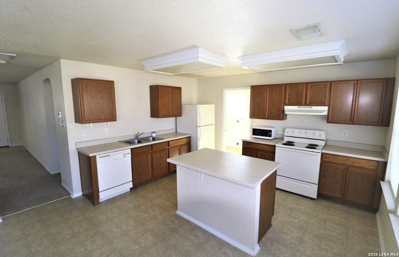 4915 Arizona Bay San Antonio TX 78244