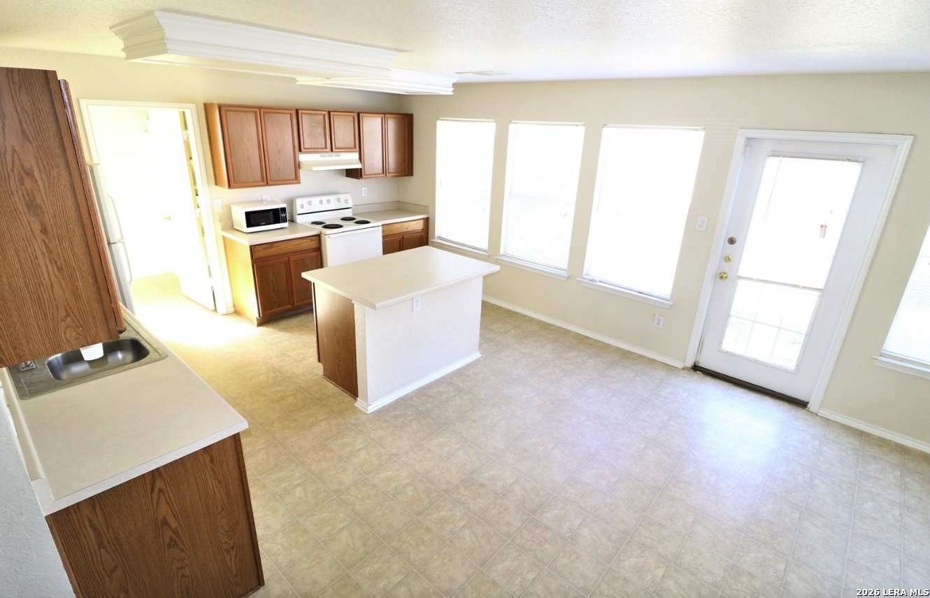 4915 Arizona Bay San Antonio TX 78244