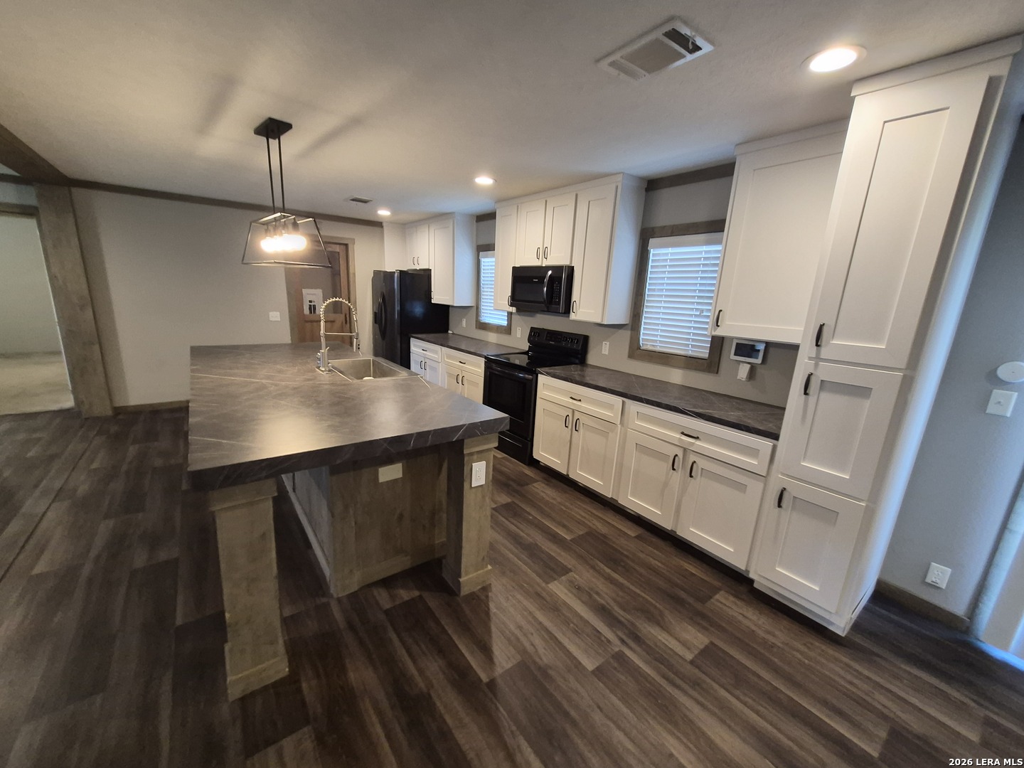 7151 Woodlake Parkway San Antonio TX 78218