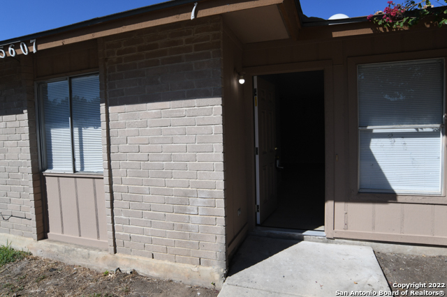 5607 Lochmoor San Antonio TX 78244